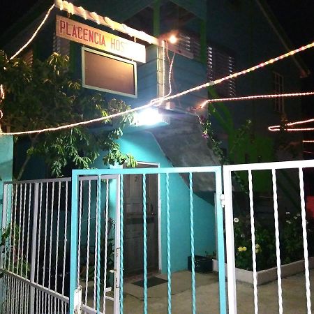 Placencia Hostel Екстериор снимка